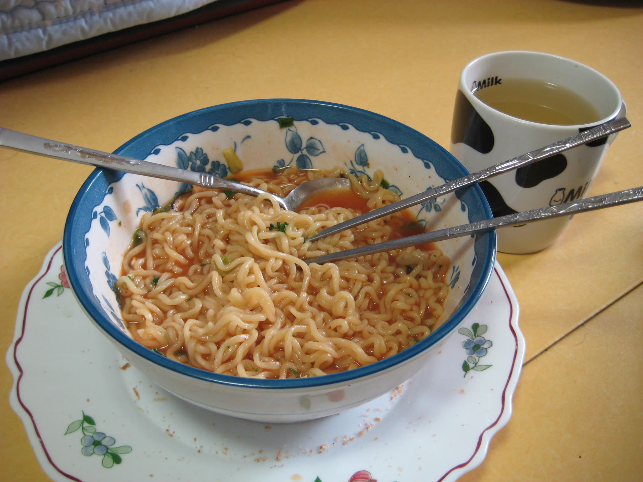맛있는 한국 라면 (Korean food-Tasty ramyeon)